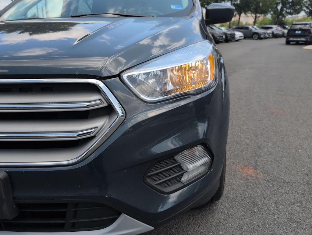 Thumbnail: 2019 Ford Escape - 22
