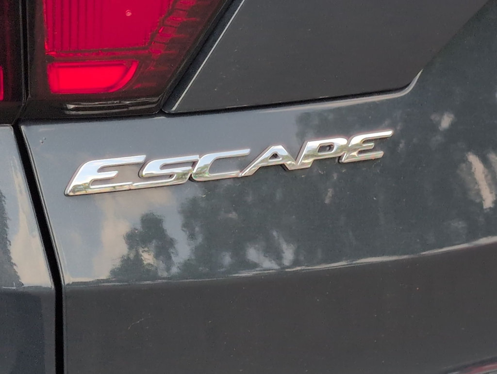 Thumbnail: 2019 Ford Escape - 23