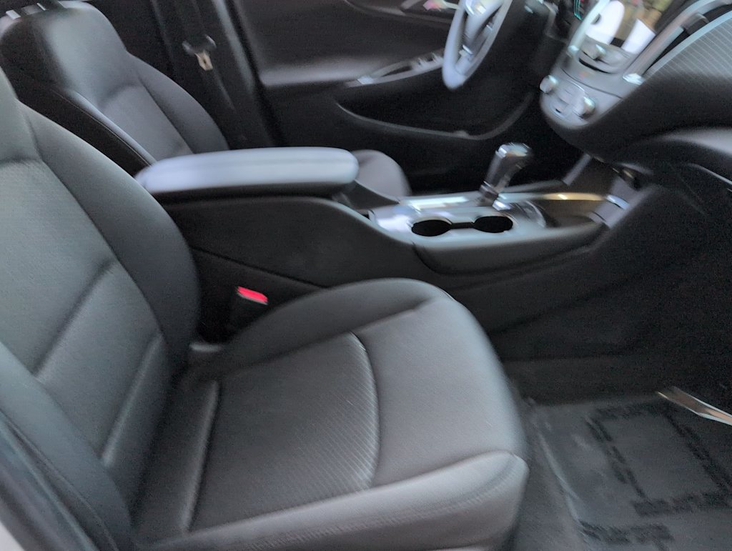 Thumbnail: 2016 Chevrolet Malibu - 11