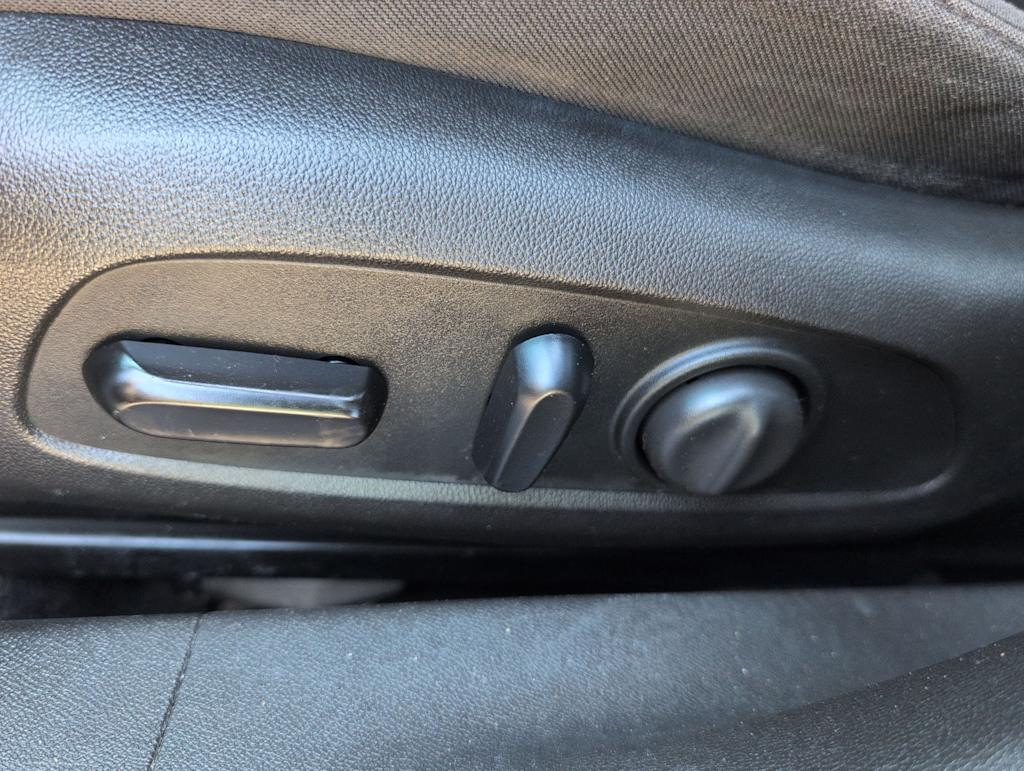 Thumbnail: 2016 Chevrolet Malibu - 26