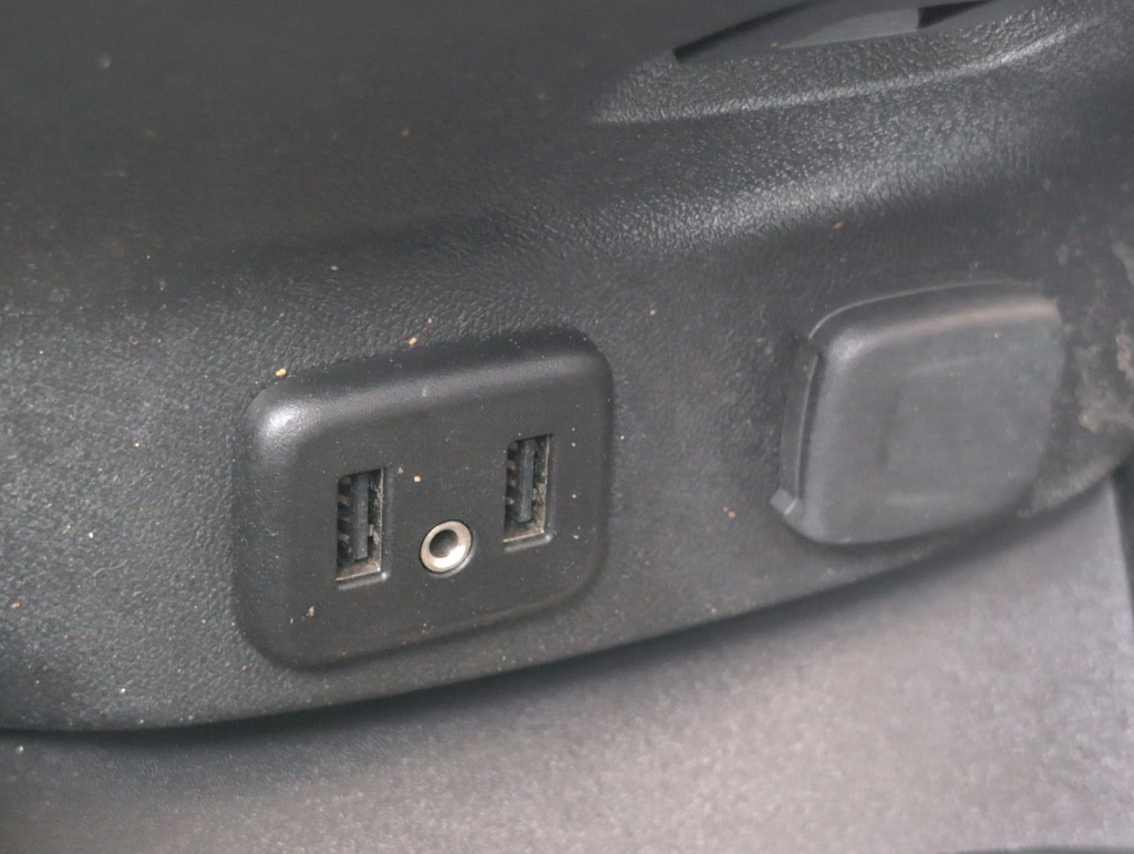 Thumbnail: 2016 Chevrolet Malibu - 32