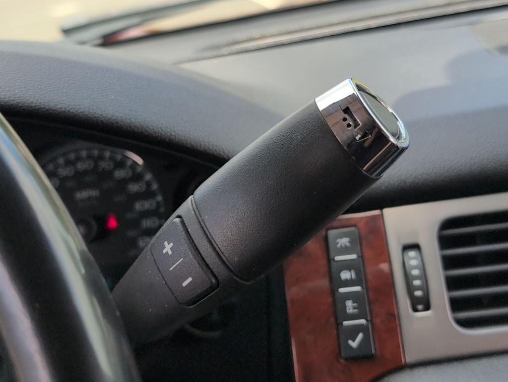 Thumbnail: 2011 Chevrolet Suburban - 31