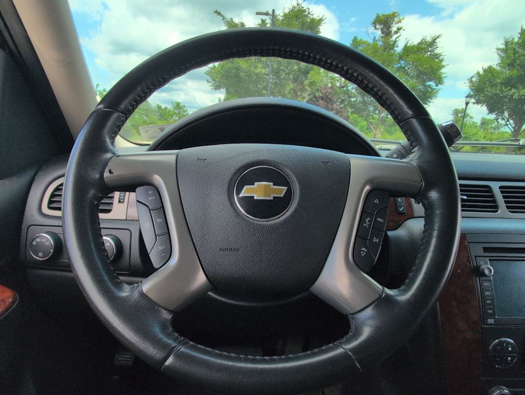 Thumbnail: 2011 Chevrolet Suburban - 13