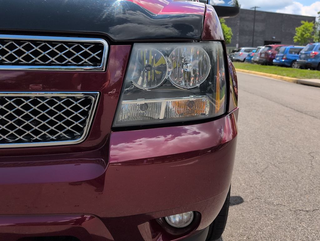 Thumbnail: 2011 Chevrolet Suburban - 23