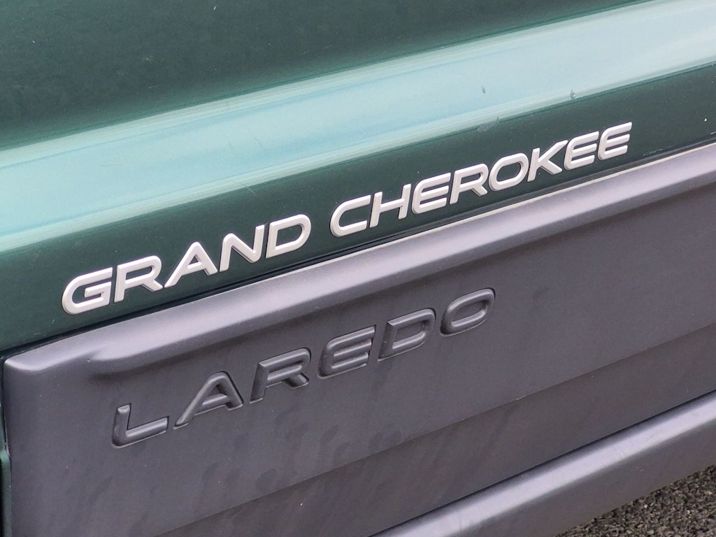 Thumbnail: 1999 Jeep Grand Cherokee - 23