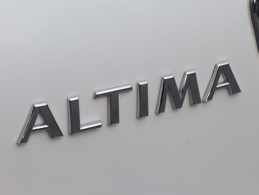 Thumbnail: 2012 Nissan Altima - 23