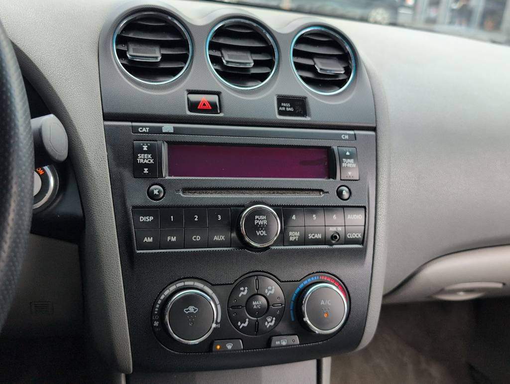 Thumbnail: 2012 Nissan Altima - 14