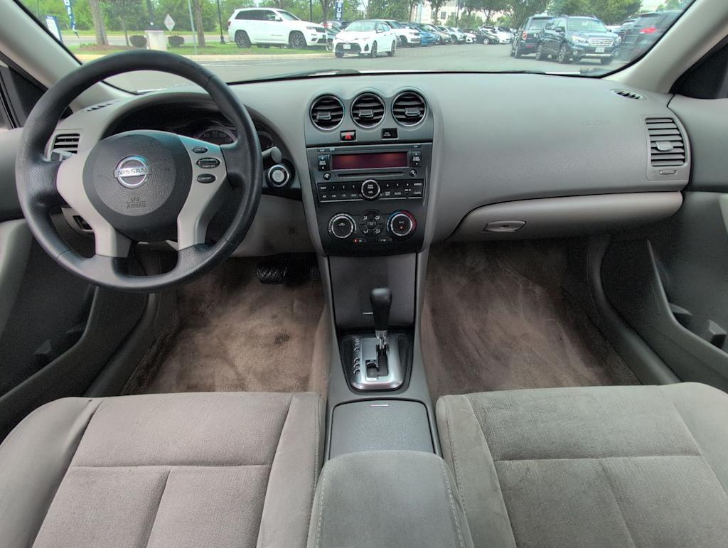 Thumbnail: 2012 Nissan Altima - 9