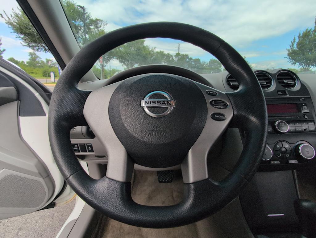 Thumbnail: 2012 Nissan Altima - 13