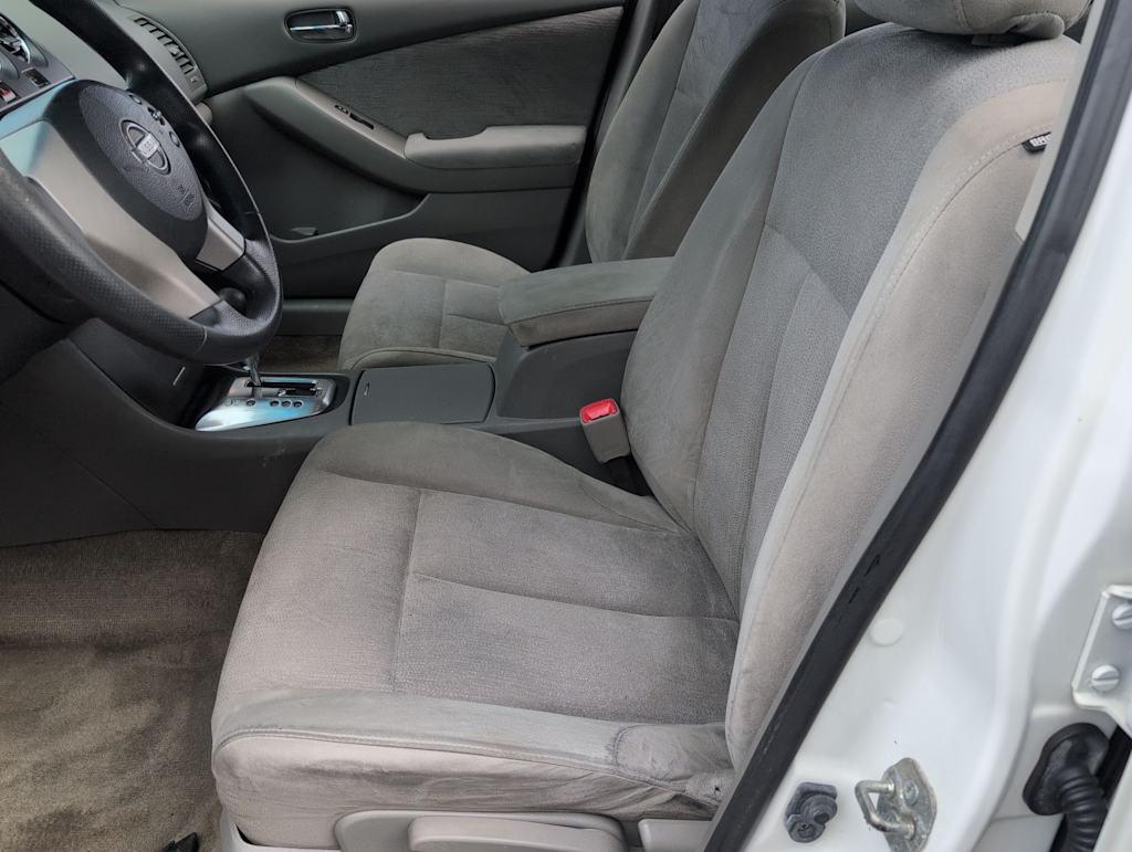 Thumbnail: 2012 Nissan Altima - 10