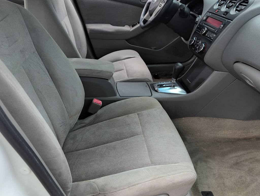 Thumbnail: 2012 Nissan Altima - 11