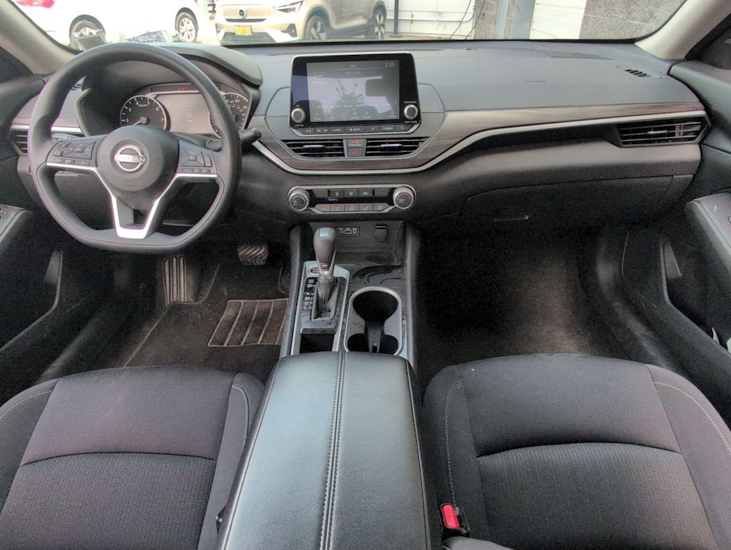 Thumbnail: 2024 Nissan Altima - 9