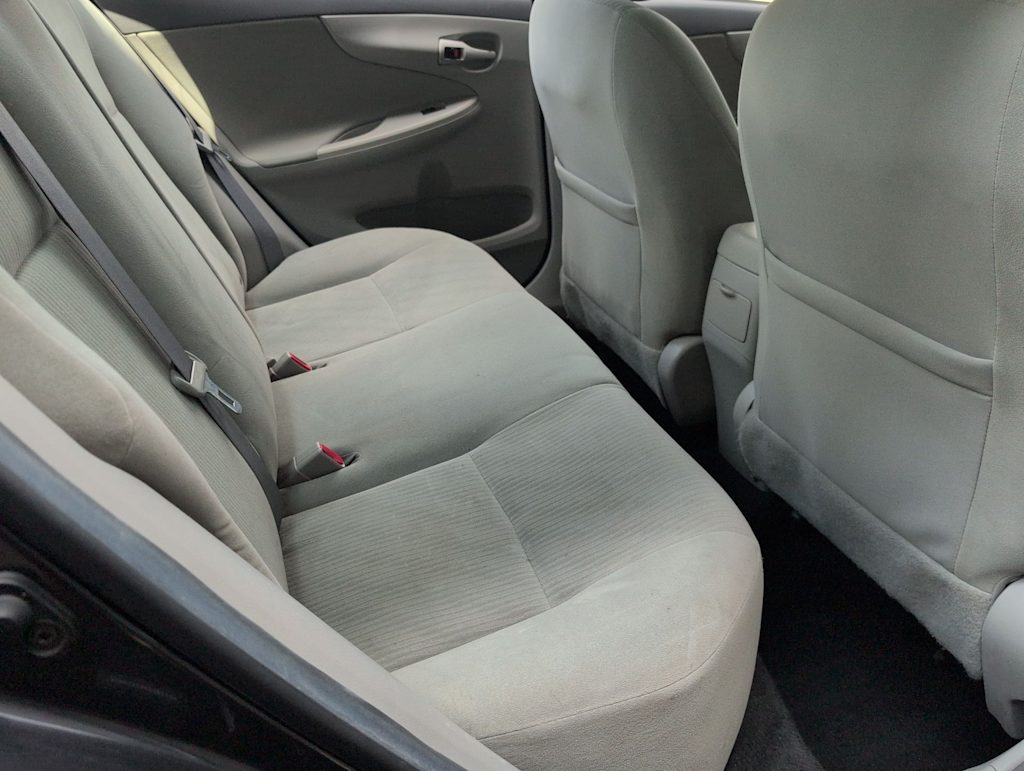 Thumbnail: 2010 Toyota Corolla - 25