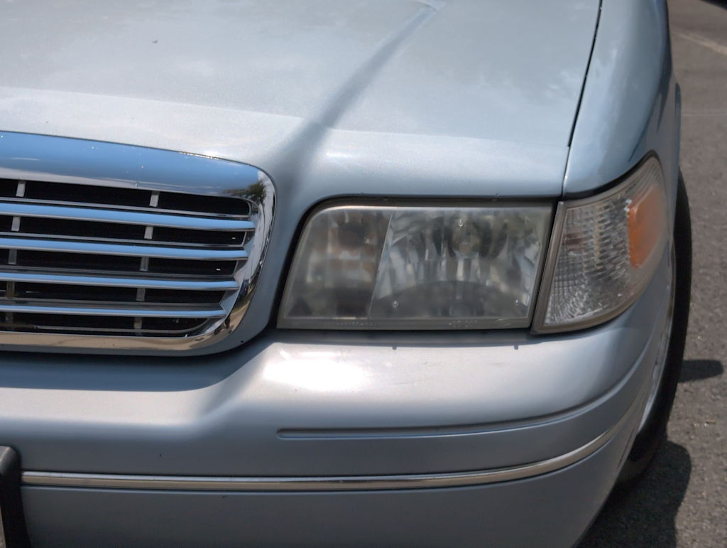 Thumbnail: 2003 Ford Crown Victoria - 21