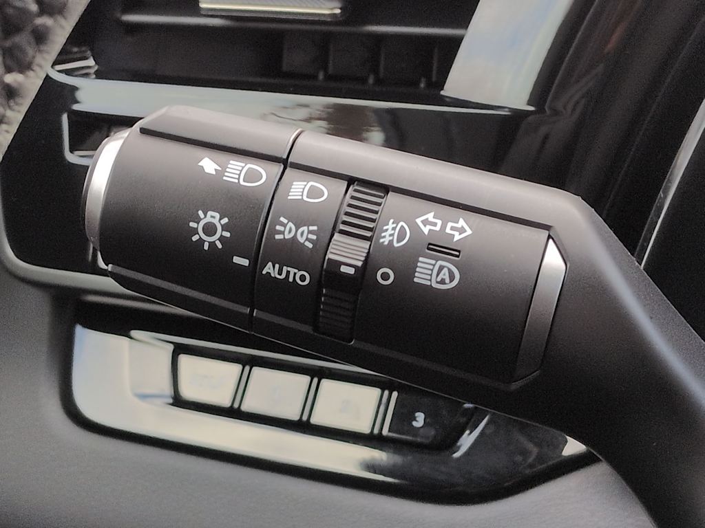 Thumbnail: 2024 Lexus RX - 32