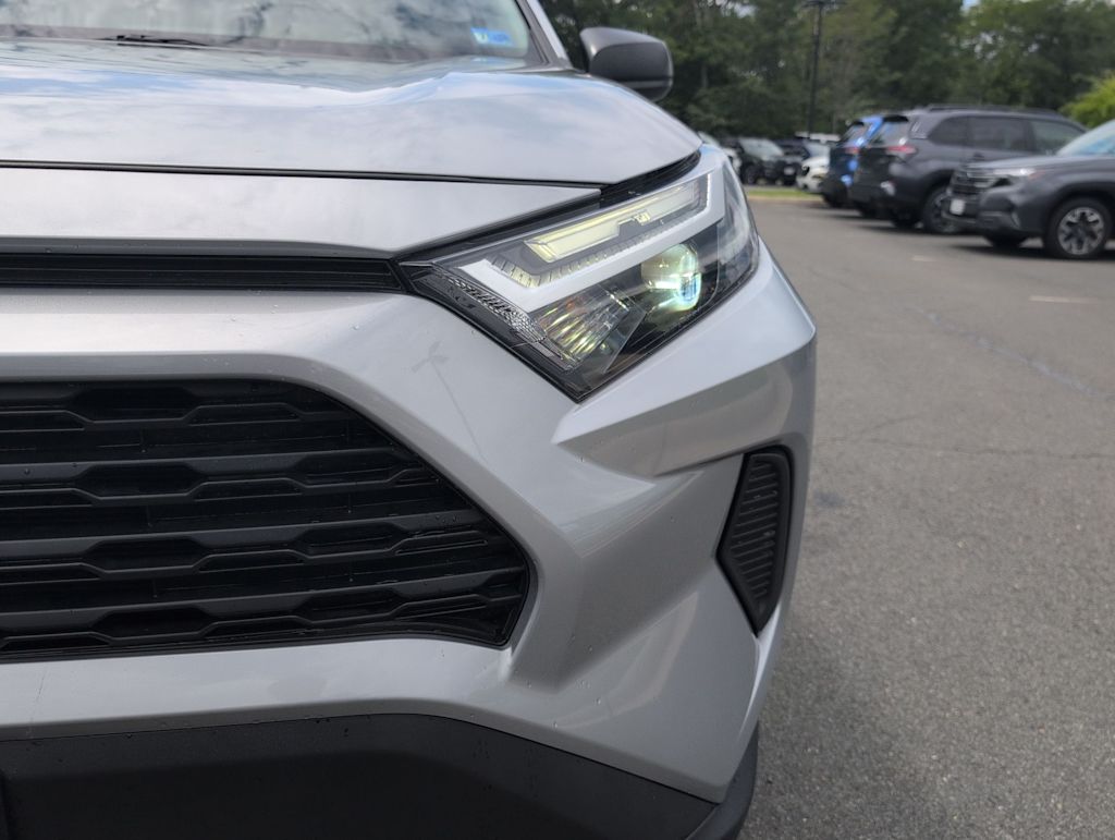 Thumbnail: 2023 Toyota RAV4 - 22