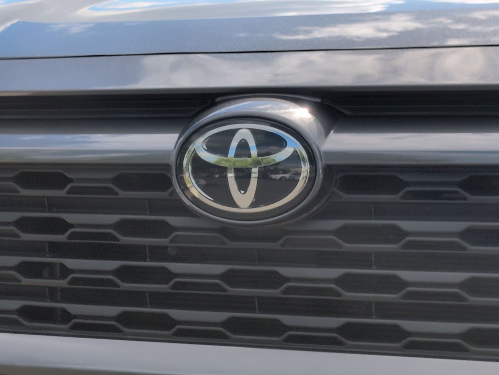 Thumbnail: 2022 Toyota RAV4 - 7
