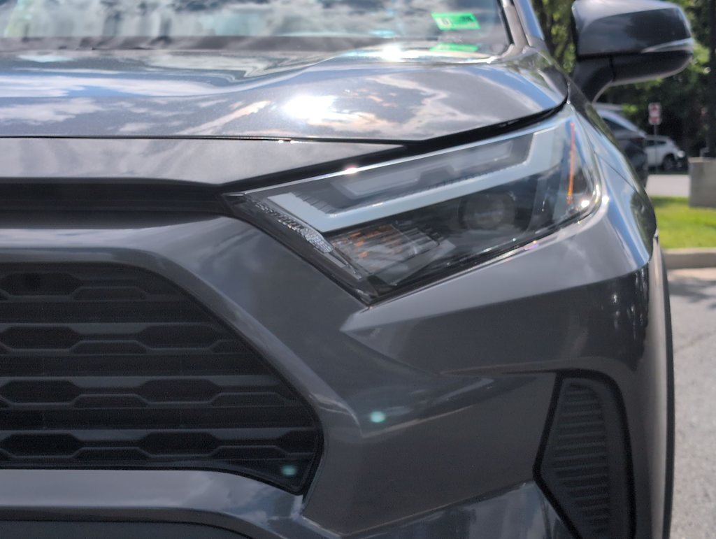 Thumbnail: 2022 Toyota RAV4 - 24