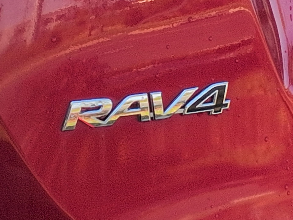 Thumbnail: 2017 Toyota RAV4 - 25