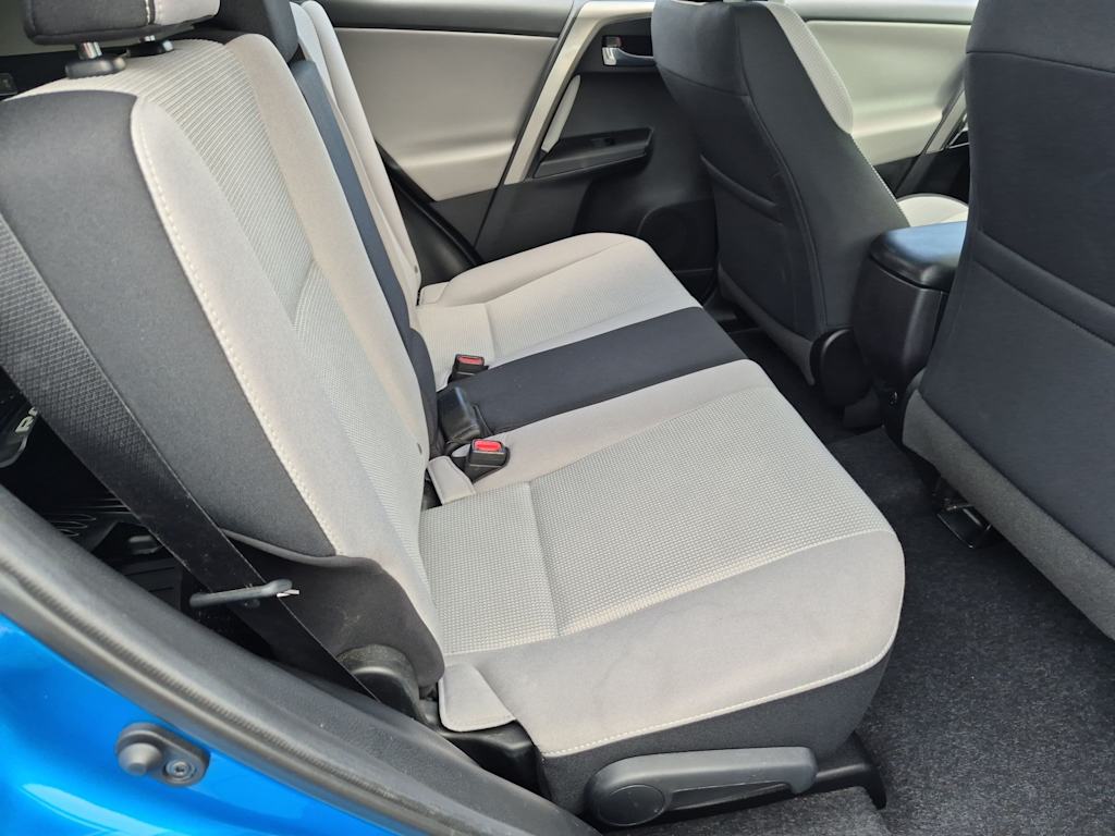 Thumbnail: 2018 Toyota RAV4 - 26