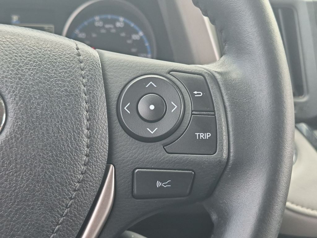Thumbnail: 2018 Toyota RAV4 - 28