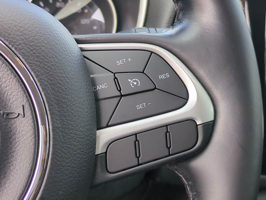 Thumbnail: 2021 Jeep Compass - 32