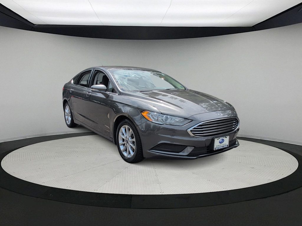 Thumbnail: 2017 Ford Fusion - 18