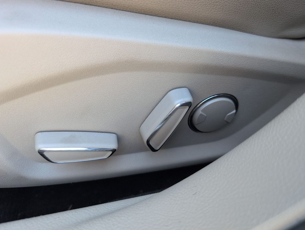 Thumbnail: 2017 Ford Fusion - 24