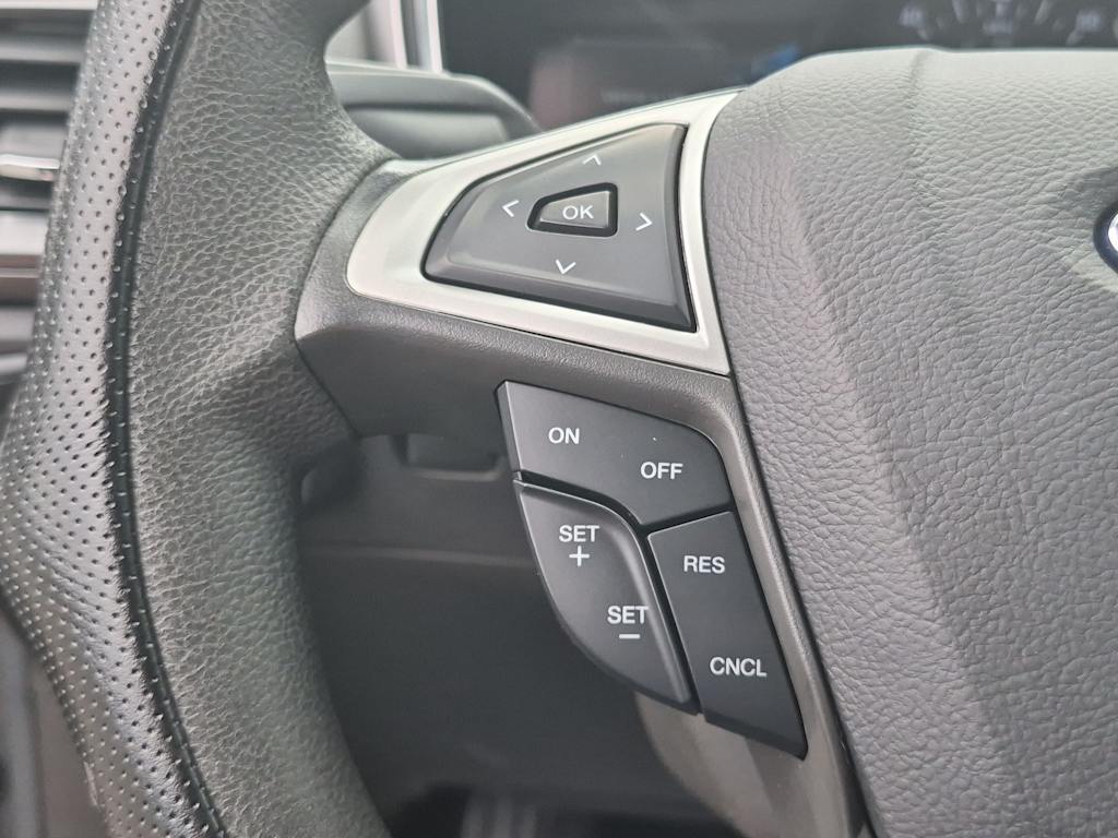 Thumbnail: 2015 Ford Fusion - 25