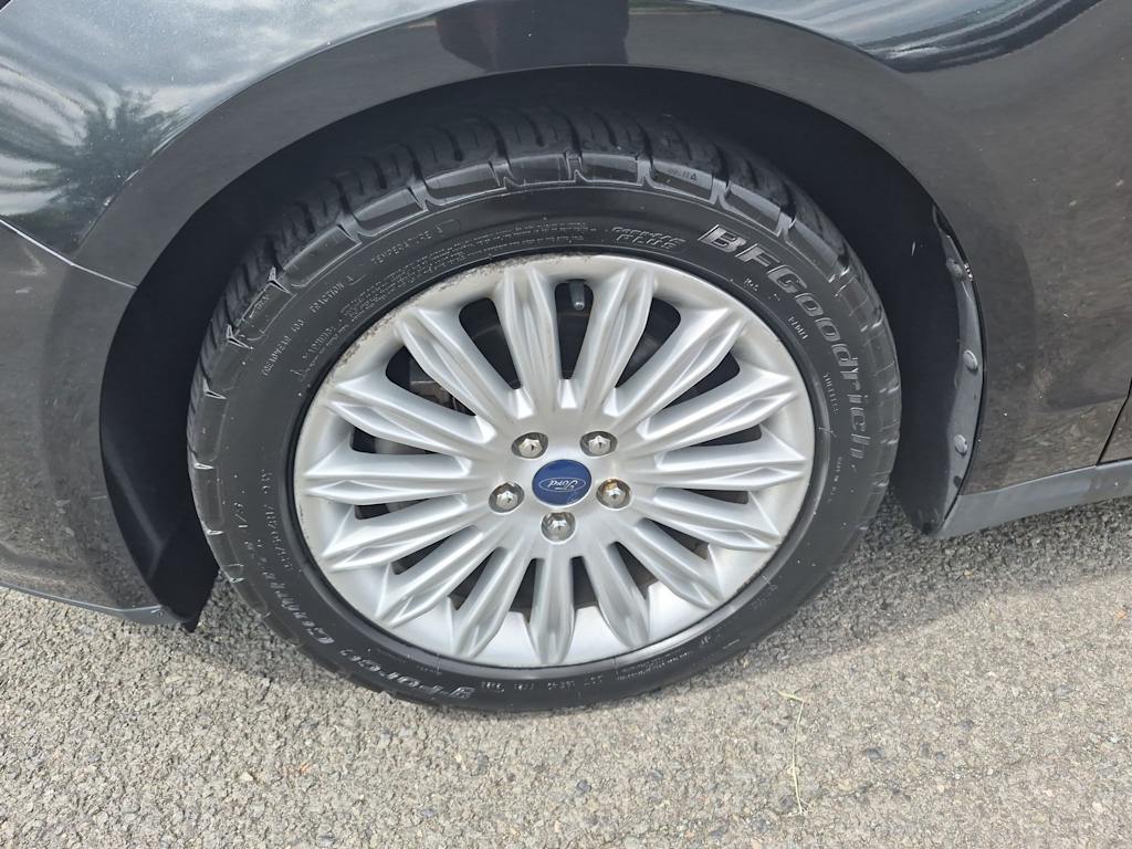 Thumbnail: 2015 Ford Fusion - 8