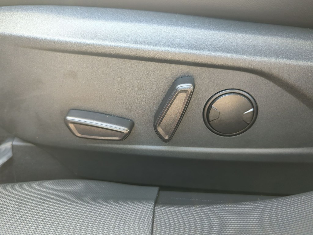 Thumbnail: 2022 Ford Mustang Mach-E - 23