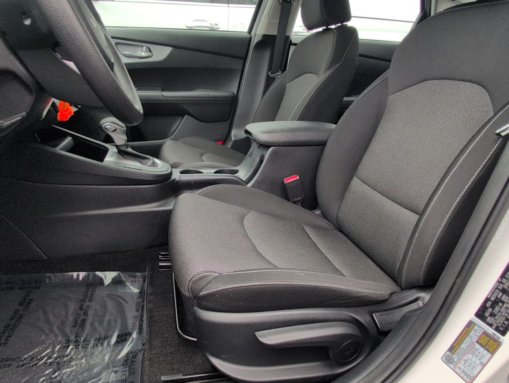 Thumbnail: 2024 Kia Forte - 11