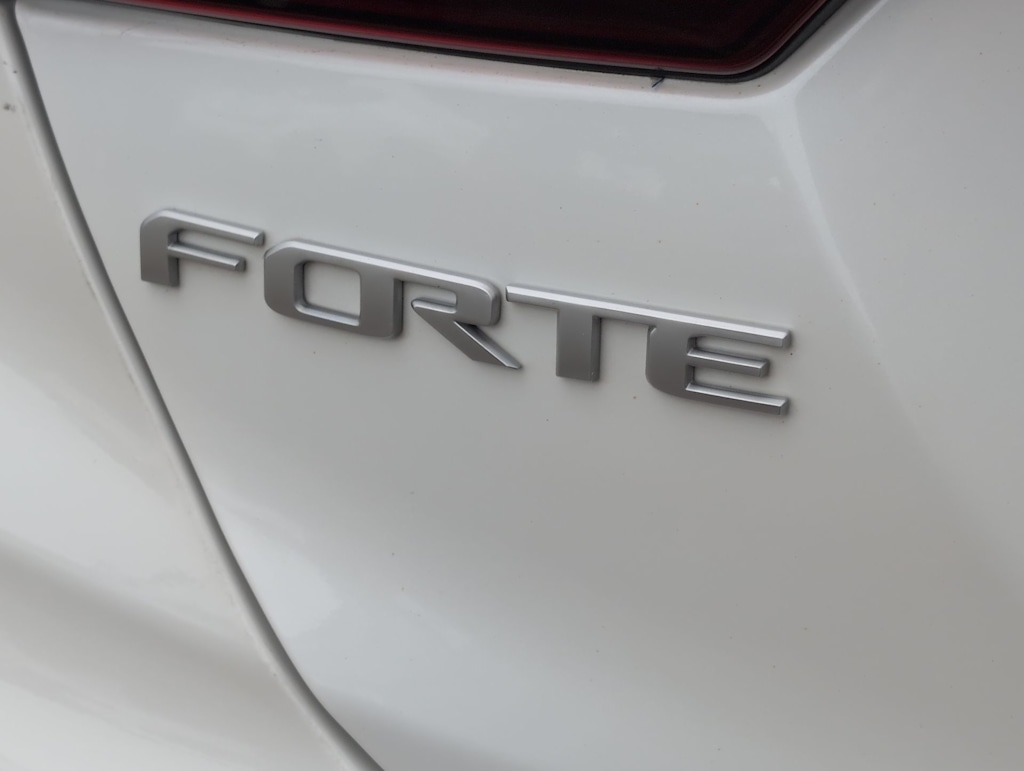Thumbnail: 2024 Kia Forte - 27
