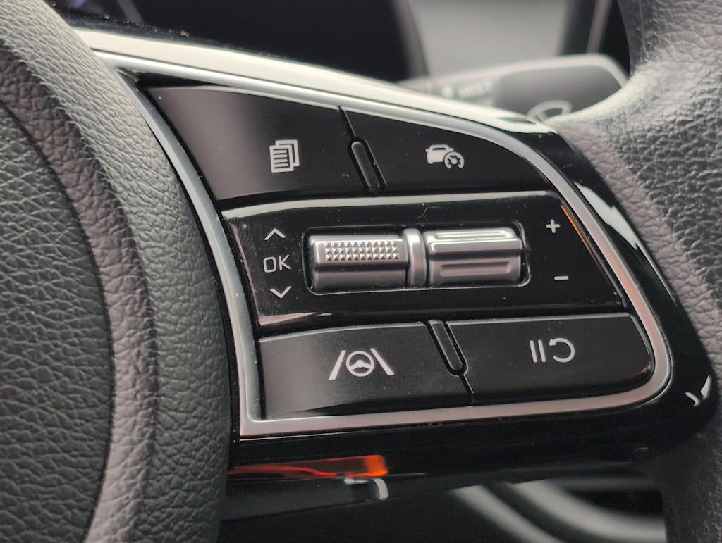 Thumbnail: 2024 Kia Forte - 31