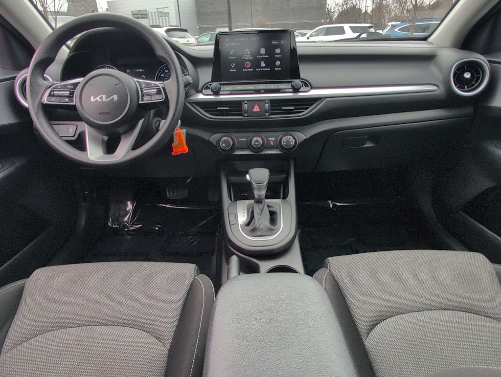 Thumbnail: 2024 Kia Forte - 10