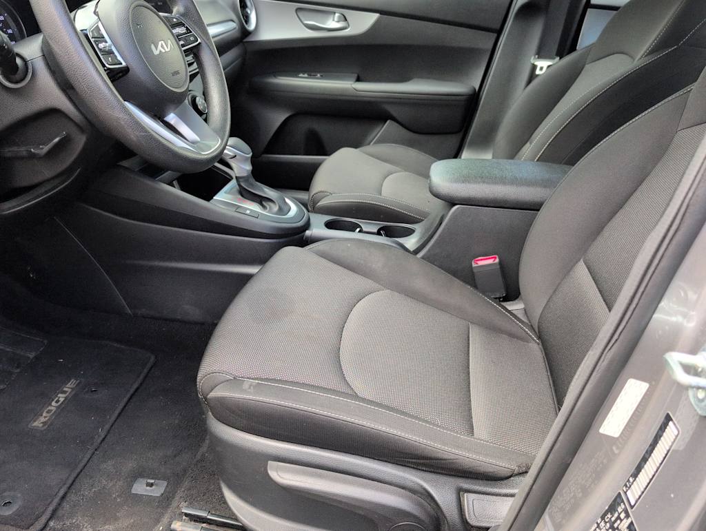 Thumbnail: 2023 Kia Forte - 10