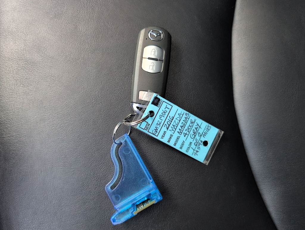 Thumbnail: 2016 Mazda Mazda3 - 19