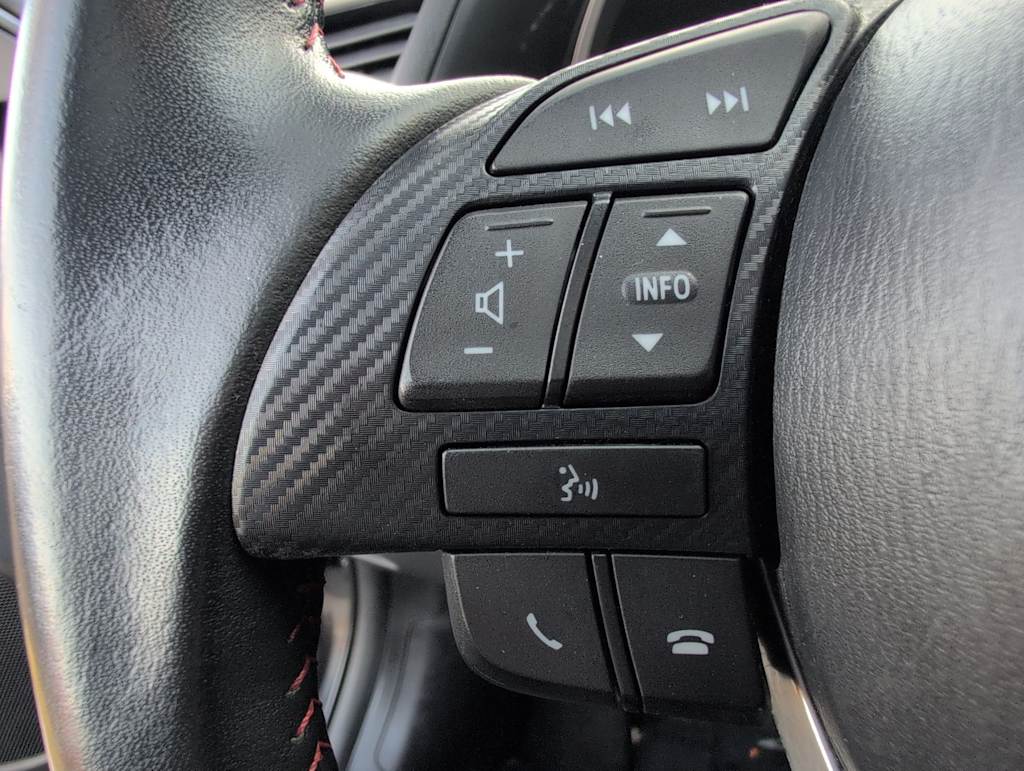 Thumbnail: 2016 Mazda Mazda3 - 31