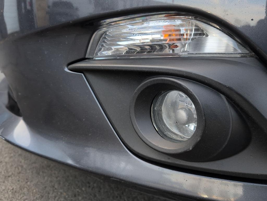 Thumbnail: 2016 Mazda Mazda3 - 25