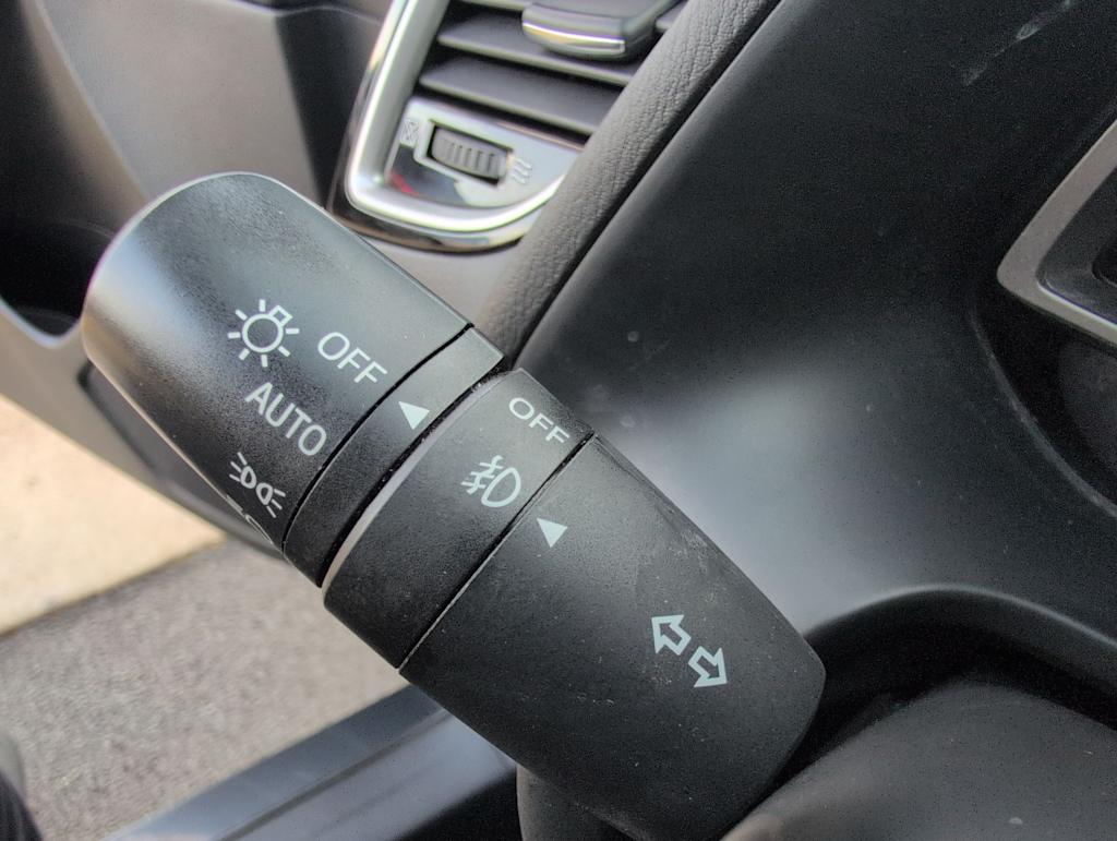 Thumbnail: 2016 Mazda Mazda3 - 16