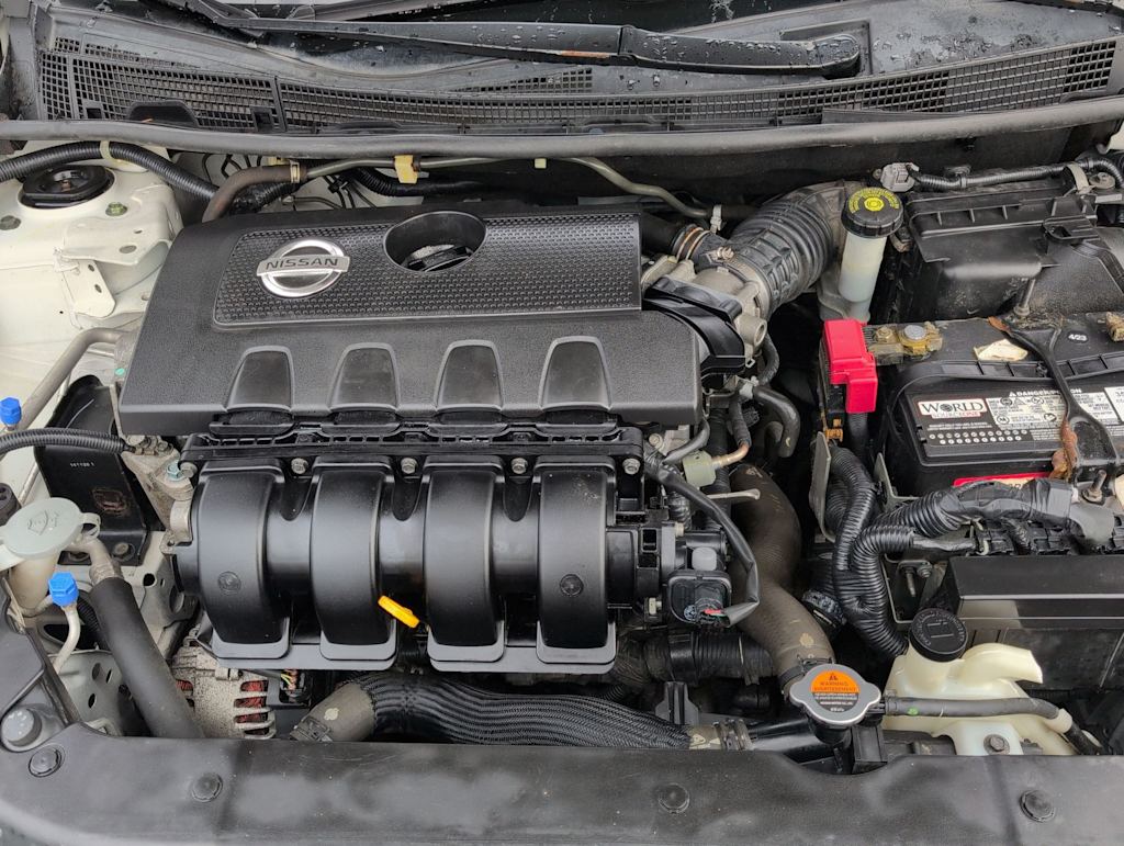 Thumbnail: 2015 Nissan Sentra - 9