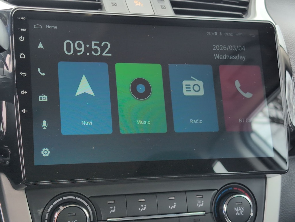 Thumbnail: 2015 Nissan Sentra - 15
