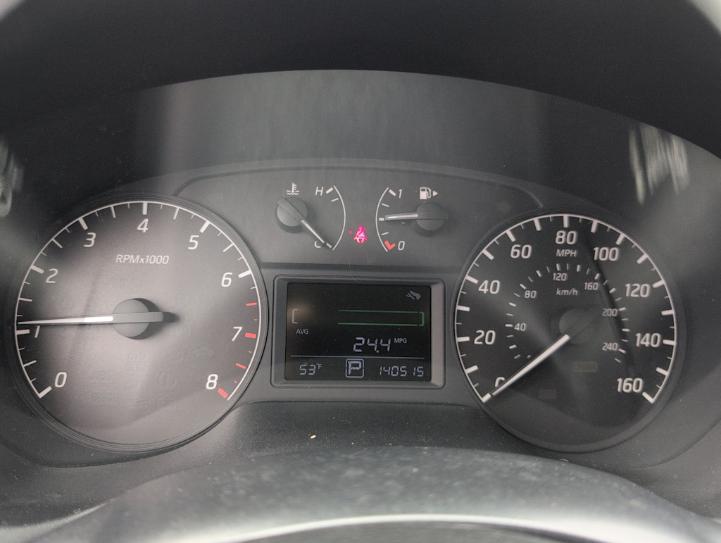 Thumbnail: 2015 Nissan Sentra - 17