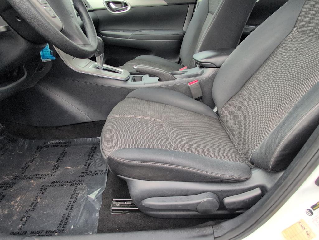 Thumbnail: 2015 Nissan Sentra - 11