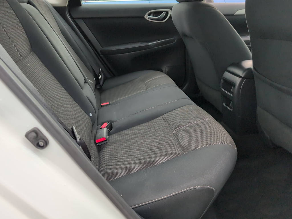 Thumbnail: 2015 Nissan Sentra - 28
