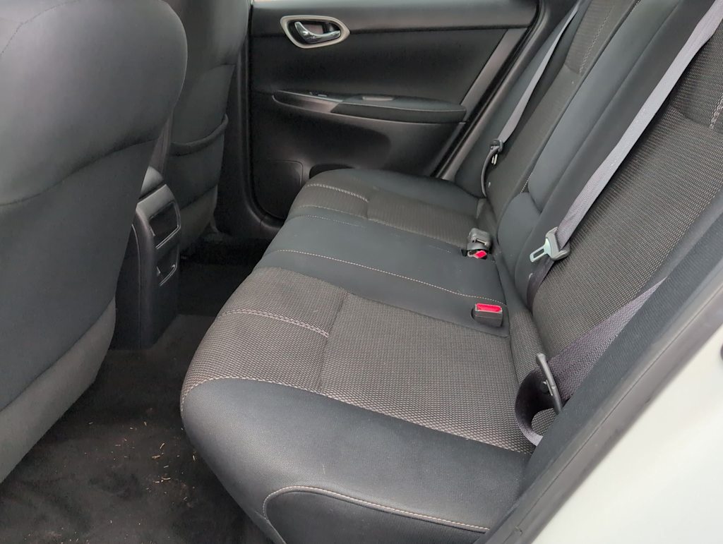 Thumbnail: 2015 Nissan Sentra - 27