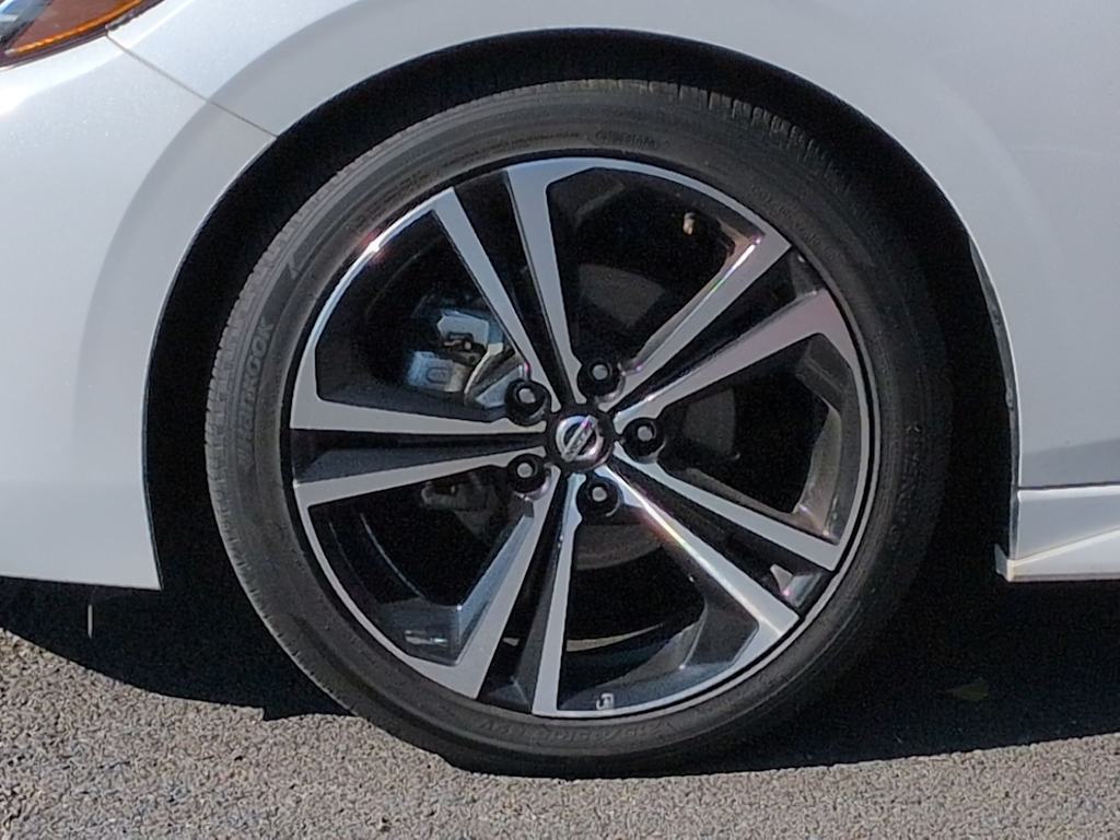 Thumbnail: 2022 Nissan Sentra - 8