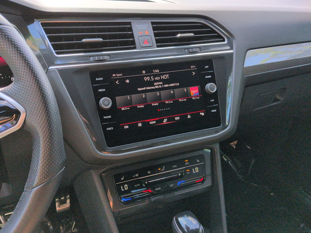 Thumbnail: 2023 Volkswagen Tiguan - 14