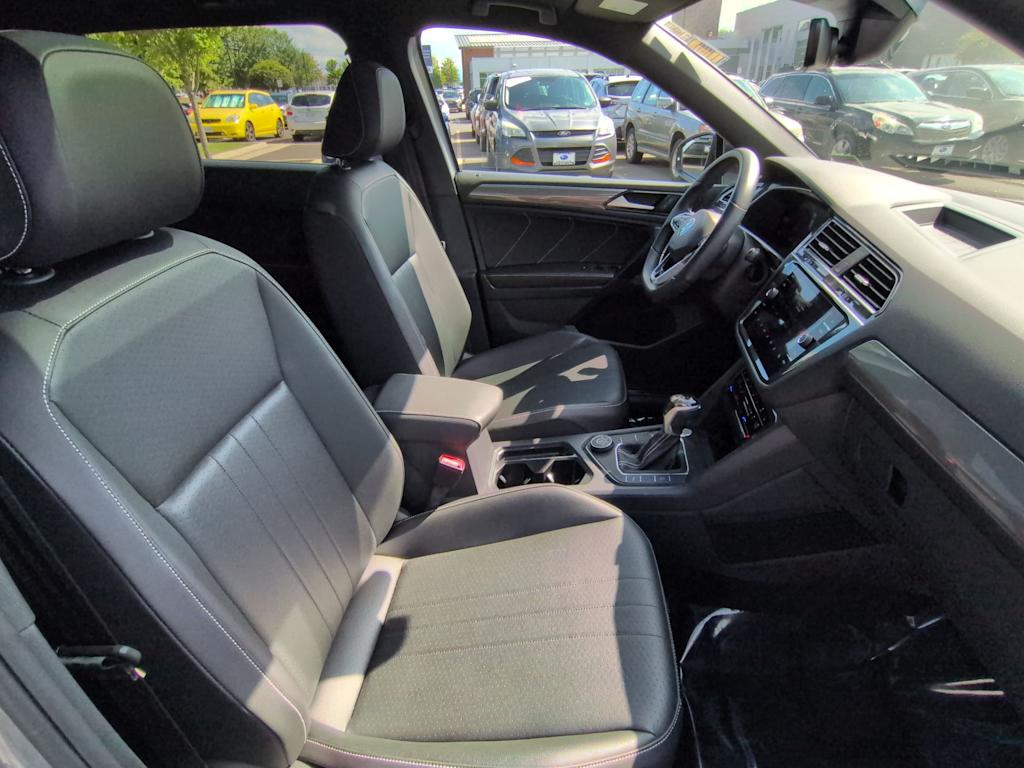 Thumbnail: 2023 Volkswagen Tiguan - 30