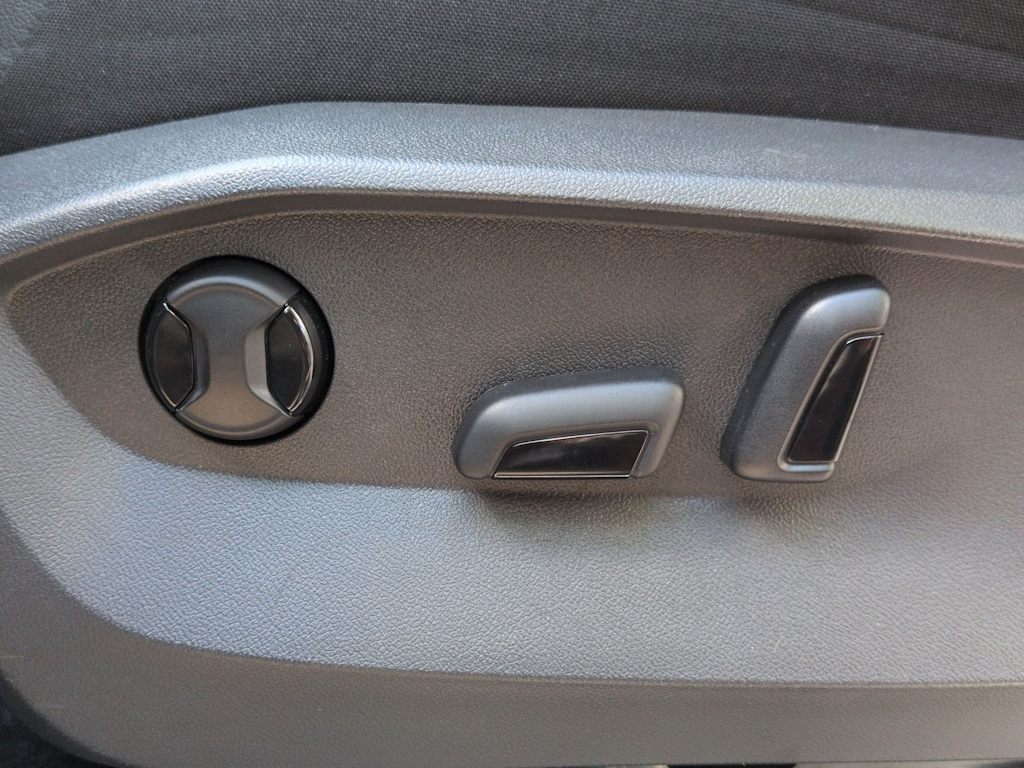 Thumbnail: 2023 Volkswagen Tiguan - 26